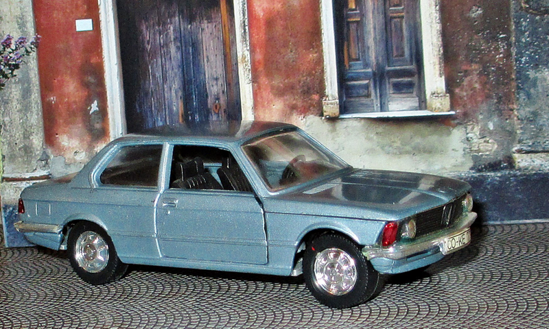 Illustration for article titled Teutonic Tuesday - BMW 316: Der erste Dreier